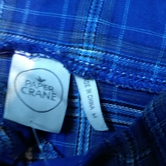 Cute top - Picture 2 of 3